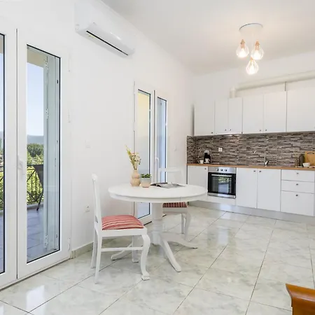 Eraora Lofts & Kefalonia Apartment *